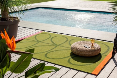 Alfombra exterior Orla Kiely Linear stem jade en tienda de alfombras DecoraZone de Bilbao