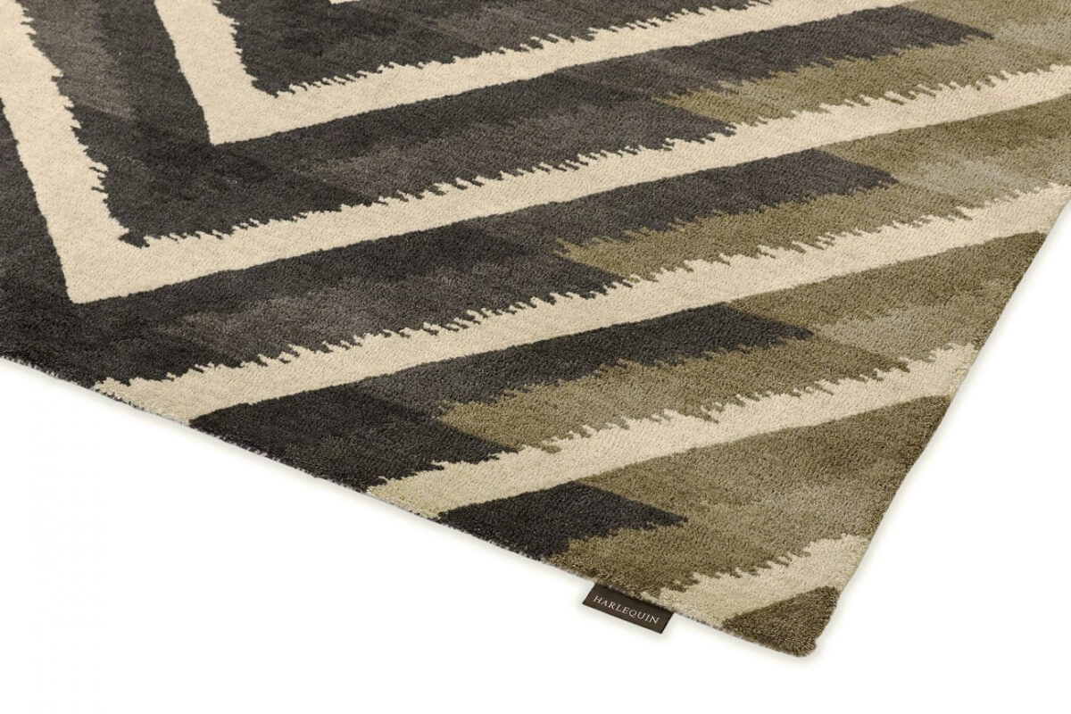 Alfombra lana con diseño geométrico en tonos tostados en Decorazone