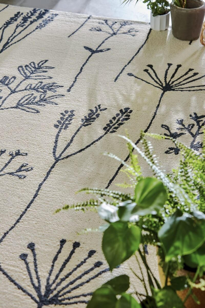 Alfombra lana con diseño floral de Scion en tienda de alfombras Decorazone