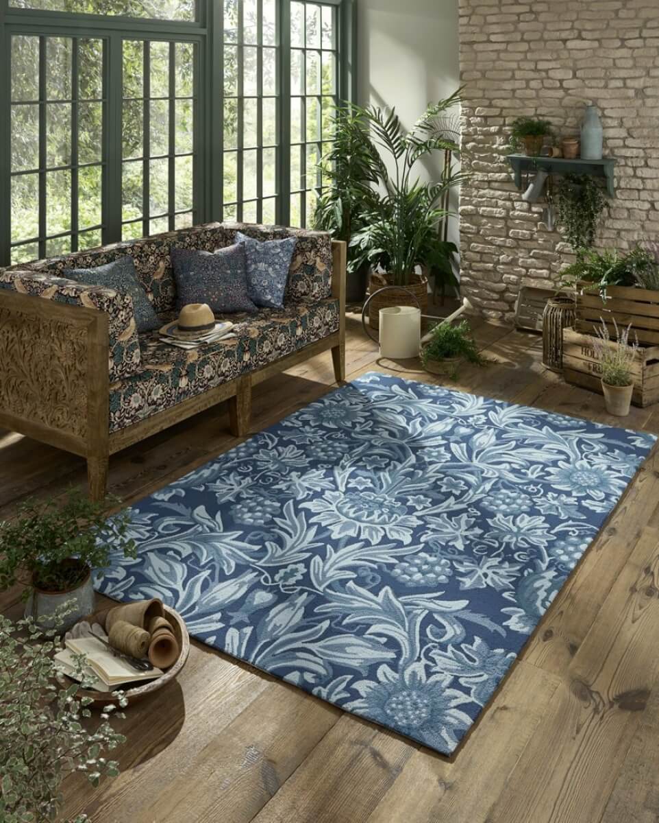 Alfombra de exterior con diseño floral azul Morris en Decorazone tienda de alfombras
