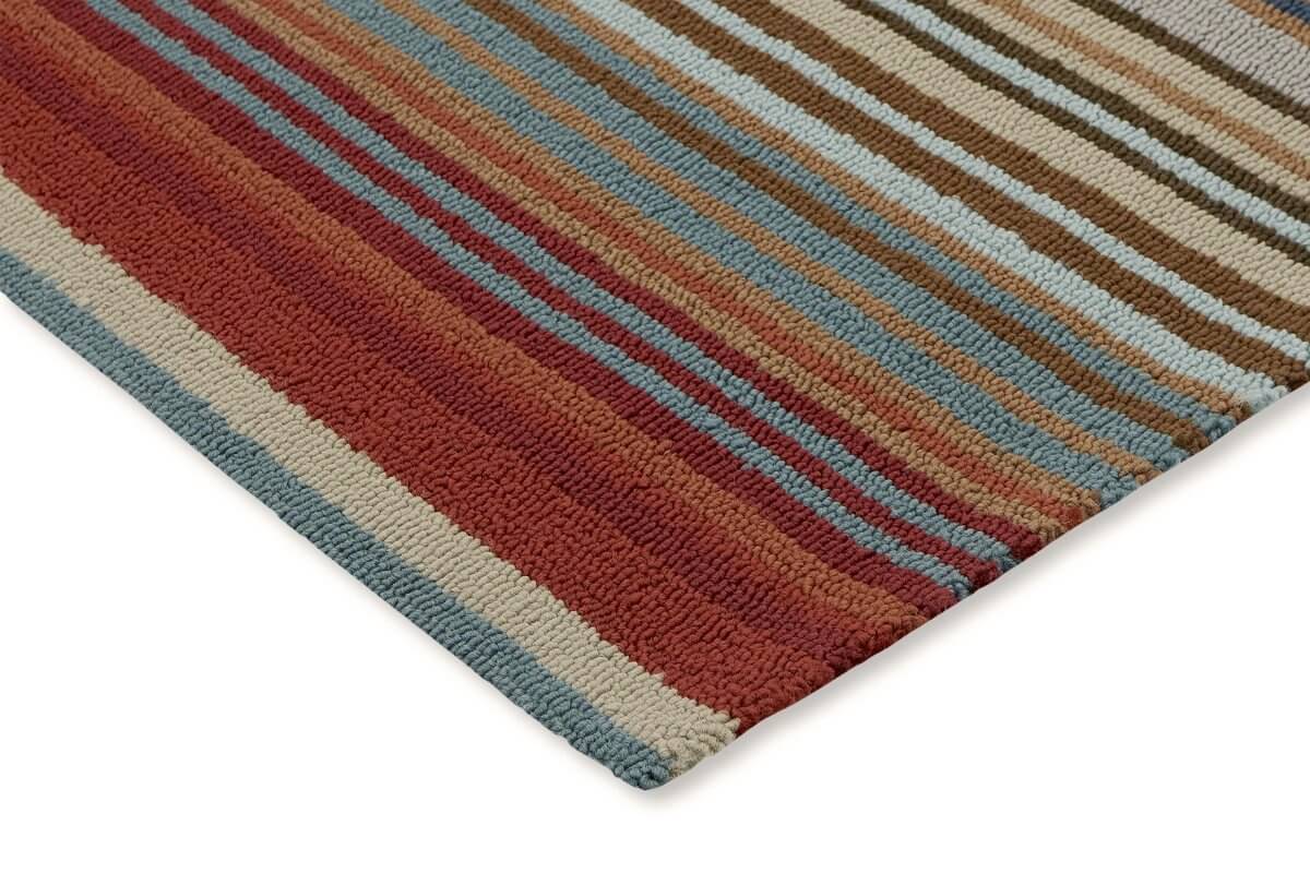 Alfombra exterior con diseño lineal en tienda de alfombras Decorazone