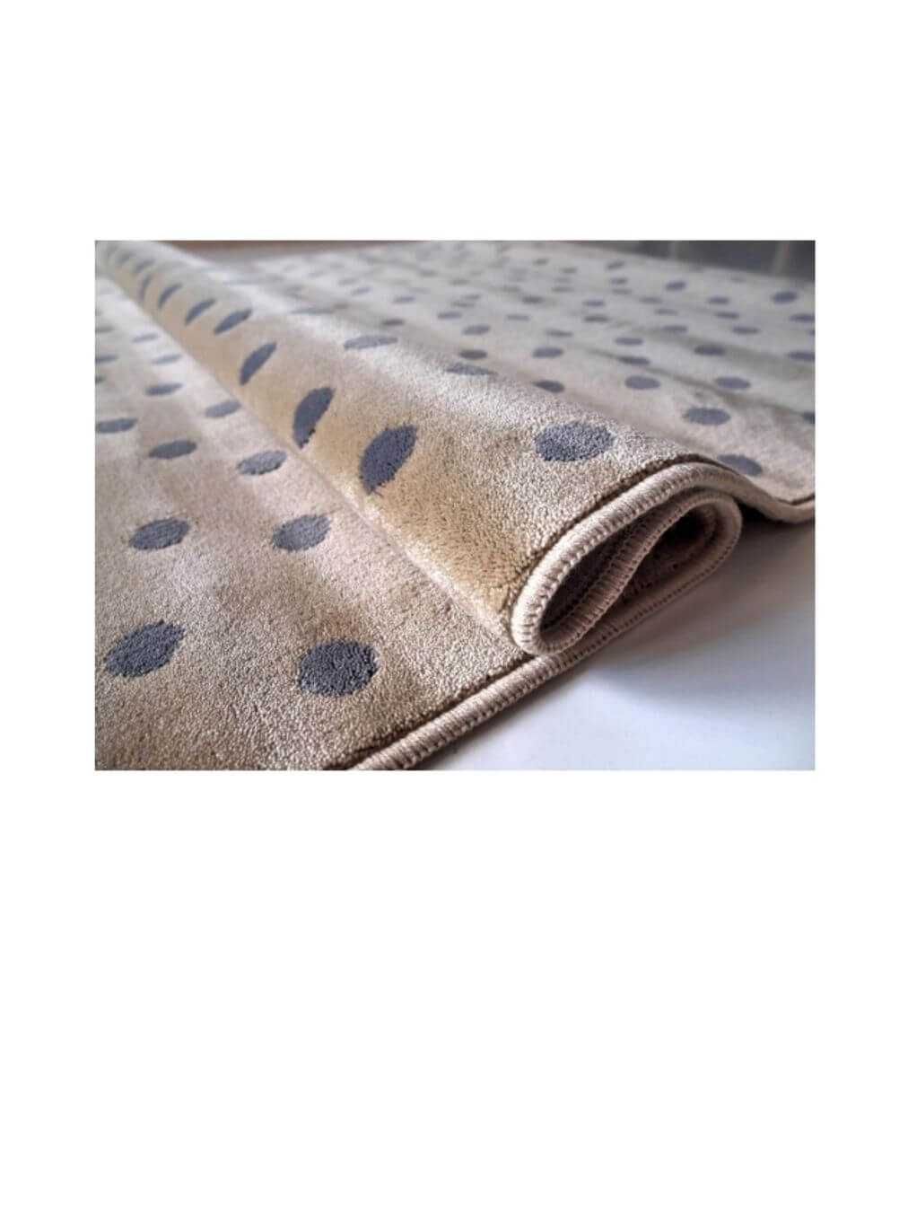 Alfombra infantil Nerea Dots en tienda de alfombras Decorazone