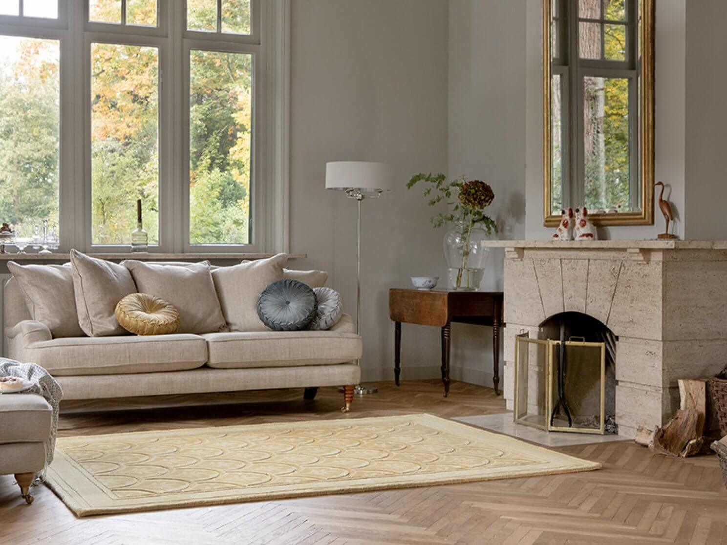 Alfombra Catarina de lana, diseño clásico, hecha a mano.