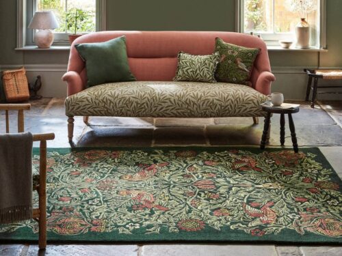 Alfombra Bird con diseño de aves y follaje, elaborada con pura lana nueva y colores armoniosos