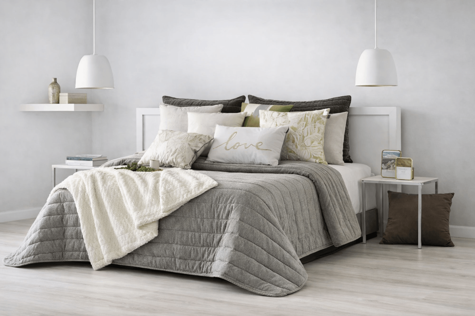 Bouti de terciopelo para cama de 150 cm en color beige, 100% poliéster y relleno de 150 gramos.